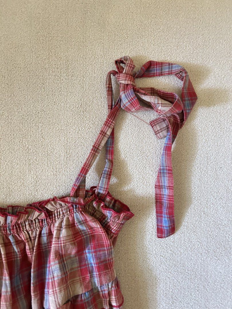 Plaid graphic red top (Category: Others Tops) located in Quezon City. Submitted by y2klar (Listing ID 1461953289, Image 3). Description: Plaid Top Size-Medium-Large Length-21 Width-22 (Stretchable) 10/10 Condition no flaws..