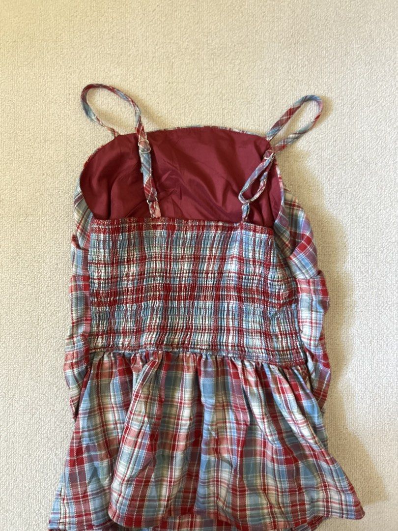Plaid graphic top (Category: Others Tops) located in Quezon City. Submitted by y2klar (Listing ID 1461990353, Image 3). Description: Plaid Graphic top Size-Small-Medium L-26 Width-13 10/10 Condition no flaws..