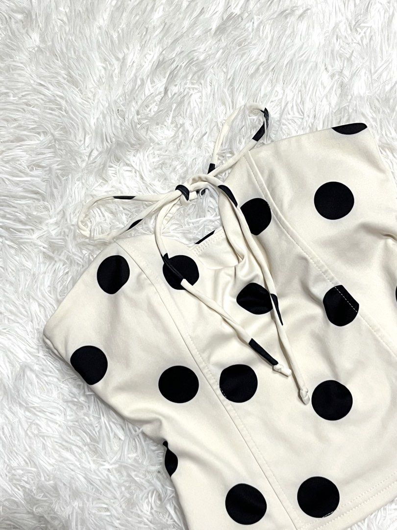 Polka Self-Tie (Category: Blouses) located in Angono. Submitted by lovellyel (Listing ID 1461978481, Image 2). Description: .