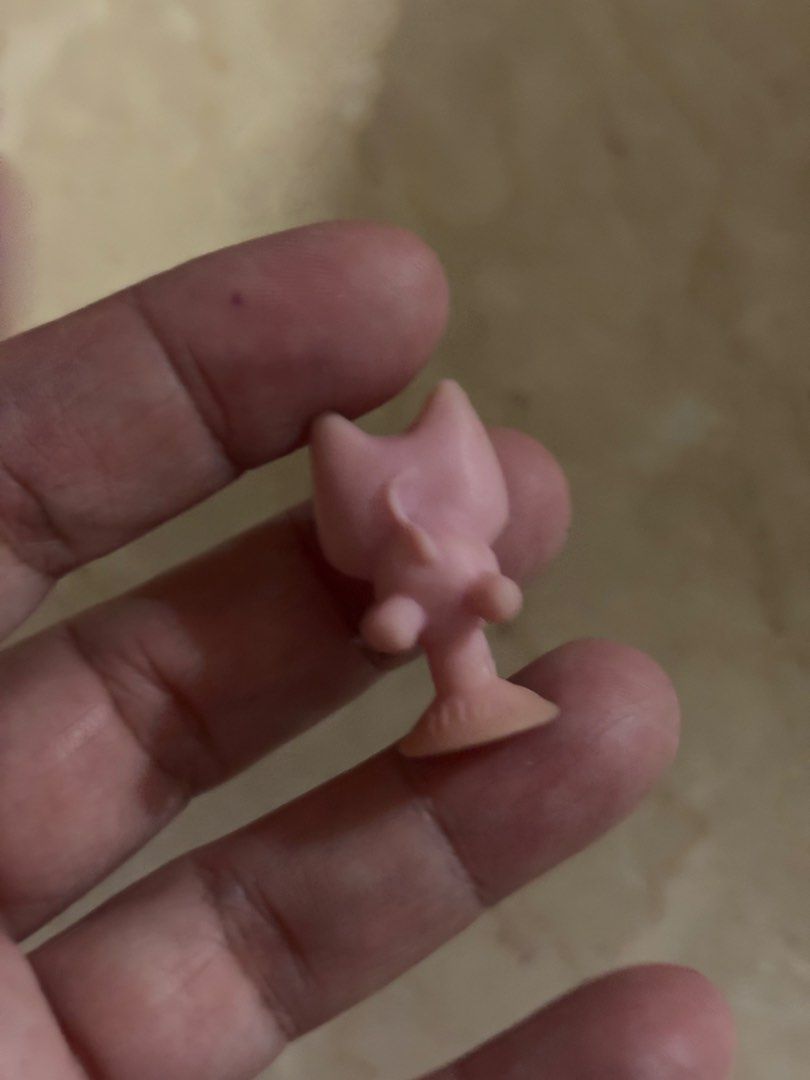Pop toy cat (Category: Designer & Blind Box Toys) located in Manila. Submitted by vintageaccessories (Listing ID 1461847092, Image 2). Description: .