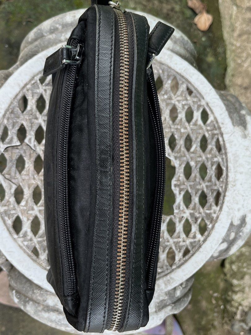 Prada (Category: Purses & Pouches) located in Cagayan de Oro. Submitted by allaboutukayukaybagscdo (Listing ID 1461916908, Image 3). Description: .