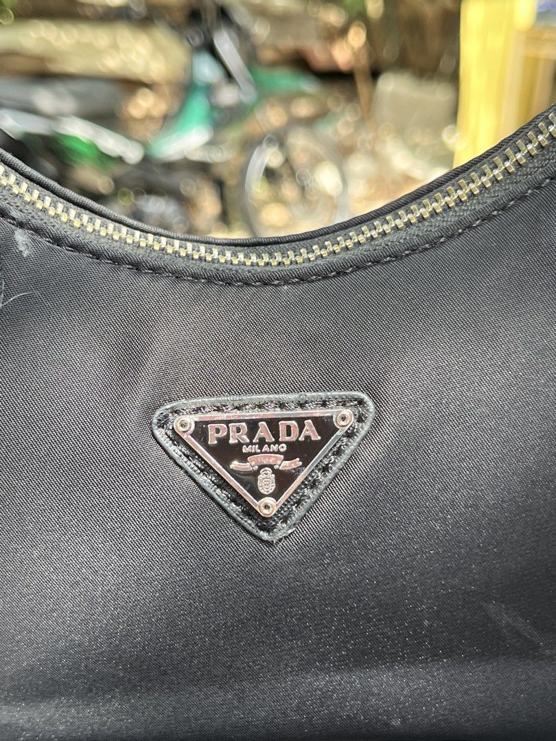 Prada re edition (Category: Cross-body Bags) located in Cagayan de Oro. Submitted by allaboutukayukaybagscdo (Listing ID 1461917126, Image 3). Description: .