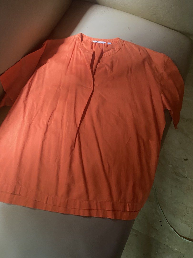 Preloved Uniqlo chinese collar (Category: Blouses) located in Paranaque City. Submitted by sarlicapclothing (Listing ID 1461808162, Image 1). Description: W-21.