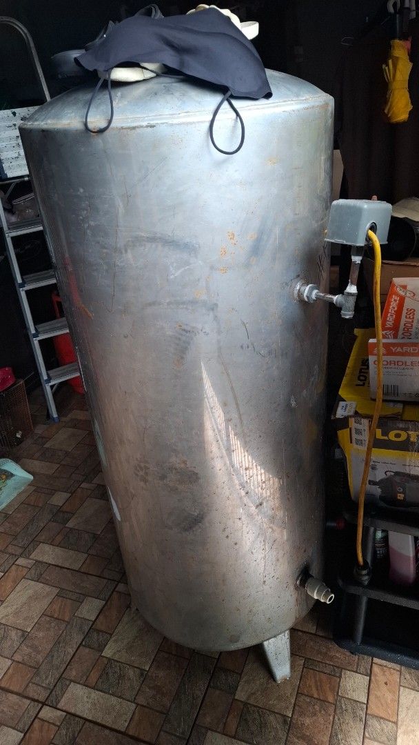 Pressurize Water StorageTank (Category: Industrial Equipment) located in Manila. Submitted by baldogenstyle (Listing ID 1461843892, Image 2). Description: 82-86 Gallons Pure Stainless Pressurized Water Storage Tank di po namamagnet, may bawas pa po sa kung sino po may gusto. kaysa bumili po kau brandnew, nasa 15k po. presyong makakamenos po tlg kau. salamat po.
