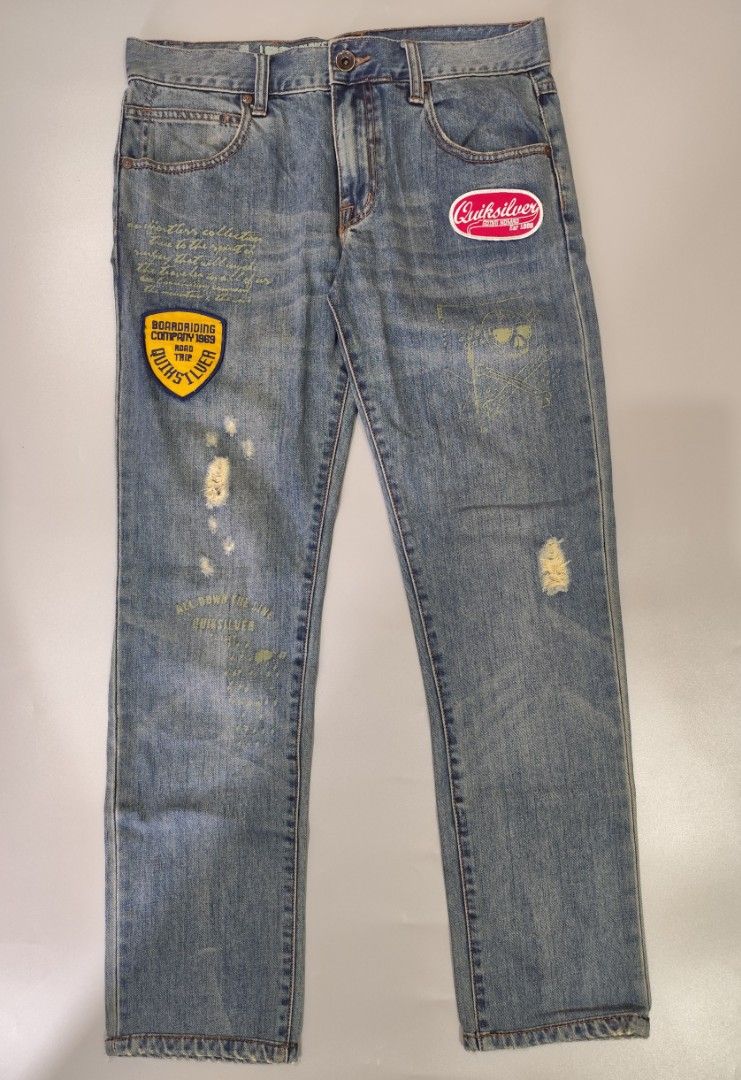 QUICKSILVER DISTRESSED DENIM (Category: Jeans) located in Caloocan City. Submitted by triftbyzion (Listing ID 1458391129, Image 1). Description: QUICKSILVER DISTRESSED DENIM IN GOOD CONDITION SIZE W 30 L 37 NAPAKA GANDA SA PERSONAL.
