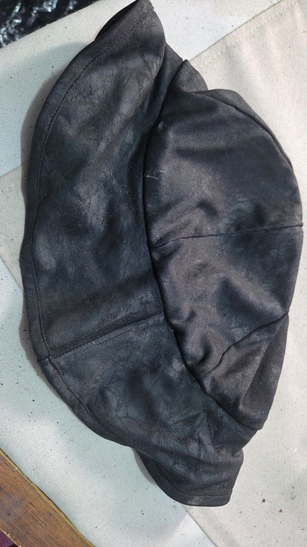Kappahl Sweden Black Bucket Hat (Category: Hats & Beanies) located in Quezon City. Submitted by kctheexplorer05 (Listing ID 1461875770, Image 3). Description: - Brand: Kappahl - Color: Black - Style: Waterproof Bucket Hat - Features: Chin strap for secure fit - Material: Rubberized coating feel - Sizing: One size fits most kids - Condition: Please check photos for details 1st 2 photos for reference only. actual photo 3rd and 4th photos .