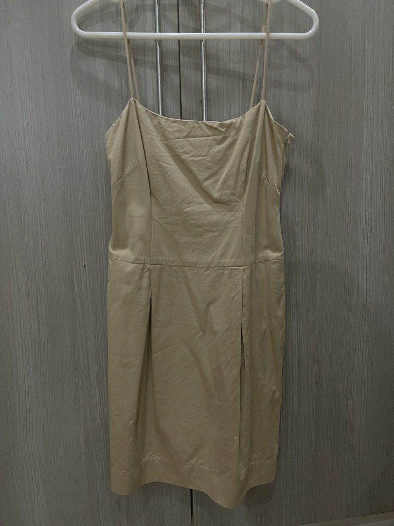 Ralph Lauren Beige Dress (Category: Dresses) located in Manila. Submitted by shiezzels (Listing ID 1461982548, Image 1). Description: Ralph Lauren Beige Mini dress Has pockets Has lining Super nice non-stretchy and thick fabric Fits up to Medium .