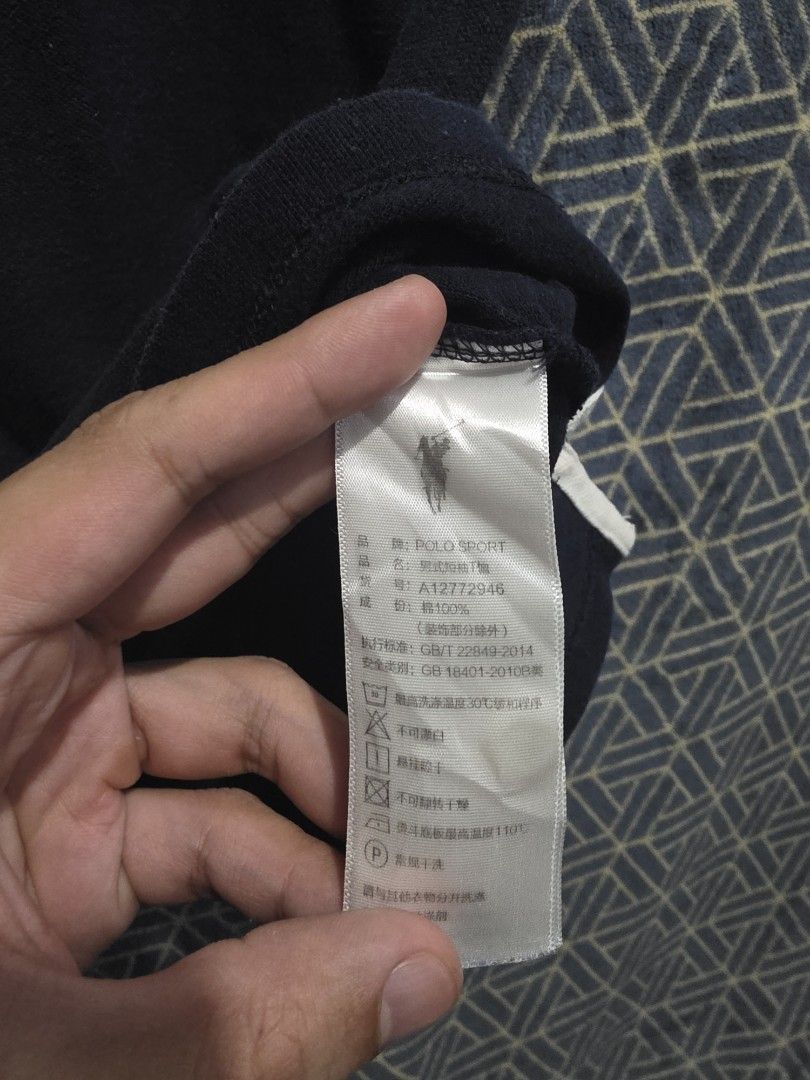 Ralph Lauren Classic Polo Shirt (Category: Tshirts & Polo Shirts ) located in Quezon City. Submitted by kick_mnl (Listing ID 1461876294, Image 3). Description: see pic .