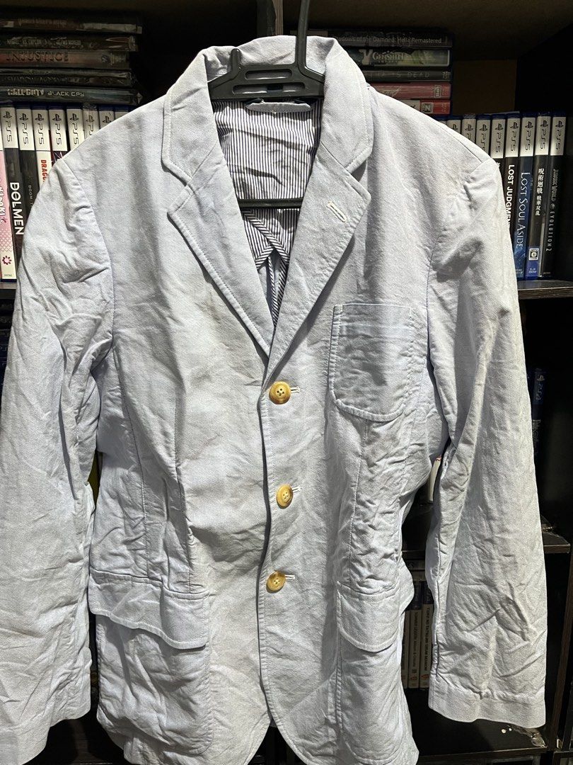 Ralph Lauren Light Blue Blazer Jacket Size M (Category: Coats, Jackets and Outerwear) located in San Pablo. Submitted by crazyr17 (Listing ID 1461938566, Image 1). Description: - Light blue blazer - Size M - Striped inner lining - Two-button front closure - Chest pocket - Two flap pockets at the bottom - Ideal for smart casual wear.