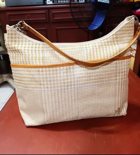 (Category: ) located in . Submitted by berryrare58 (Listing ID 1461805299, Image 1). Description: .
