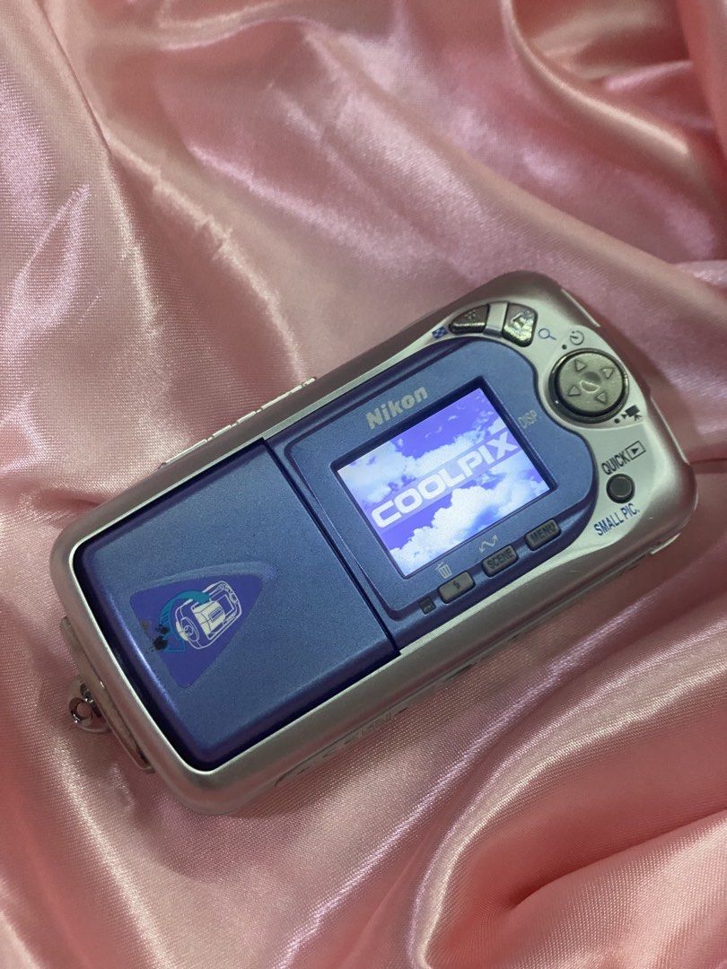 RARE nikon coolpix 2500 (Category: Cameras) located in Calauan. Submitted by _ramona (Listing ID 1461963986, Image 2). Description: vintage 2.0-megapixel compact digital camera released in 2002 swivel-lens no functional issue, sign of use in hardware/cosmetics inclusion: Unit Charger & batt CF card Card reader Ready to use 😚 Loc us Calauan, Laguna ❗️FREE SF❗️(jnt) .