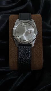 (Category: ) located in . Submitted by laheritagetimepieces (Listing ID 1461494439, Image 1). Description: .