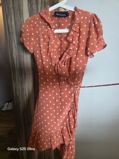 (Category: ) located in . Submitted by trendytrader.02 (Listing ID 1461842695, Image 1). Description: .
