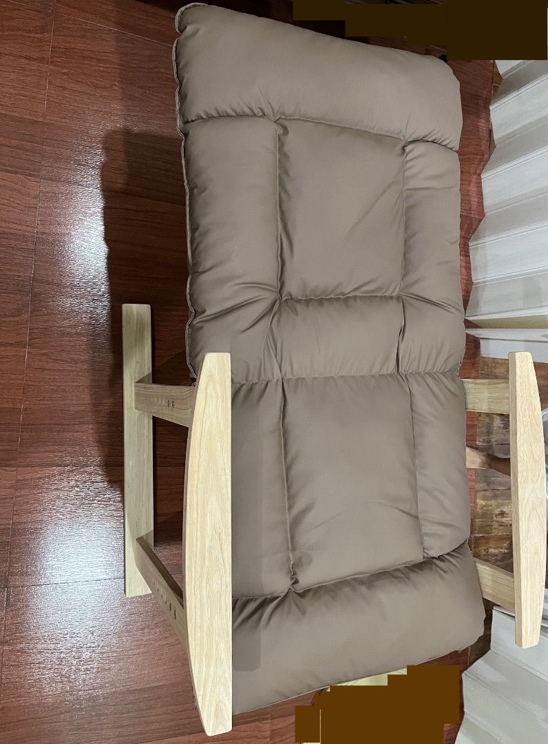 Reclinable Chair with Adjustable Height (Category: Chairs) located in Quezon City. Submitted by papabey (Listing ID 1461842452, Image 3). Description: -Brand new (just assembled) -5 position recline -Item is located in Batasan Hills, QC -Price is posted price.