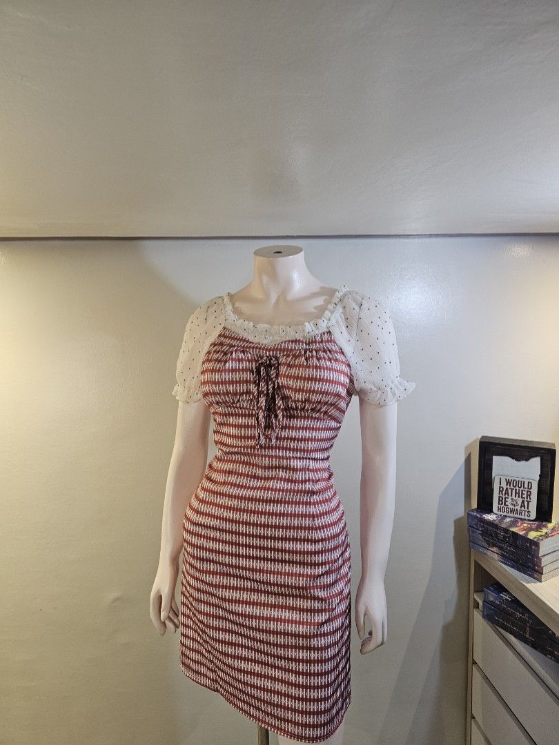 Red and White Gingham Puff Sleeve Dress (Category: Dresses) located in Antipolo. Submitted by ancheska_ (Listing ID 1461801466, Image 1). Description: Medium-Large No Issue 📍Upper Antipolo .