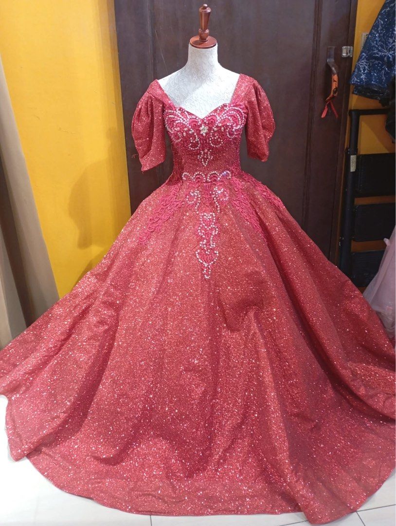 RED BALL GOWN FOR SALE (Category: Evening dresses & gowns) located in Pasig City. Submitted by jojojo0012 (Listing ID 1462004046, Image 1). Description: RED SLEEVELESS BALL GOWN FOR SALE SIZE : 24 to 27 waistline PRICE : 2800 LIKE NEW LOCATION : PASIG CITY WE DO SHIPPING THRU LLAMOVE OR PWEDE DIN PICK UP SA SHOP NAMIN.