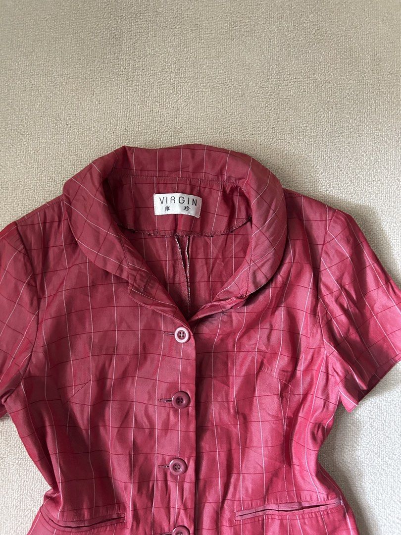 Red buttondown top (Category: Blouses) located in Quezon City. Submitted by y2klar (Listing ID 1461980655, Image 3). Description: Red Buttondown top Size-Small-Medium L-23 Width-17 10/10 Condition no flaws..