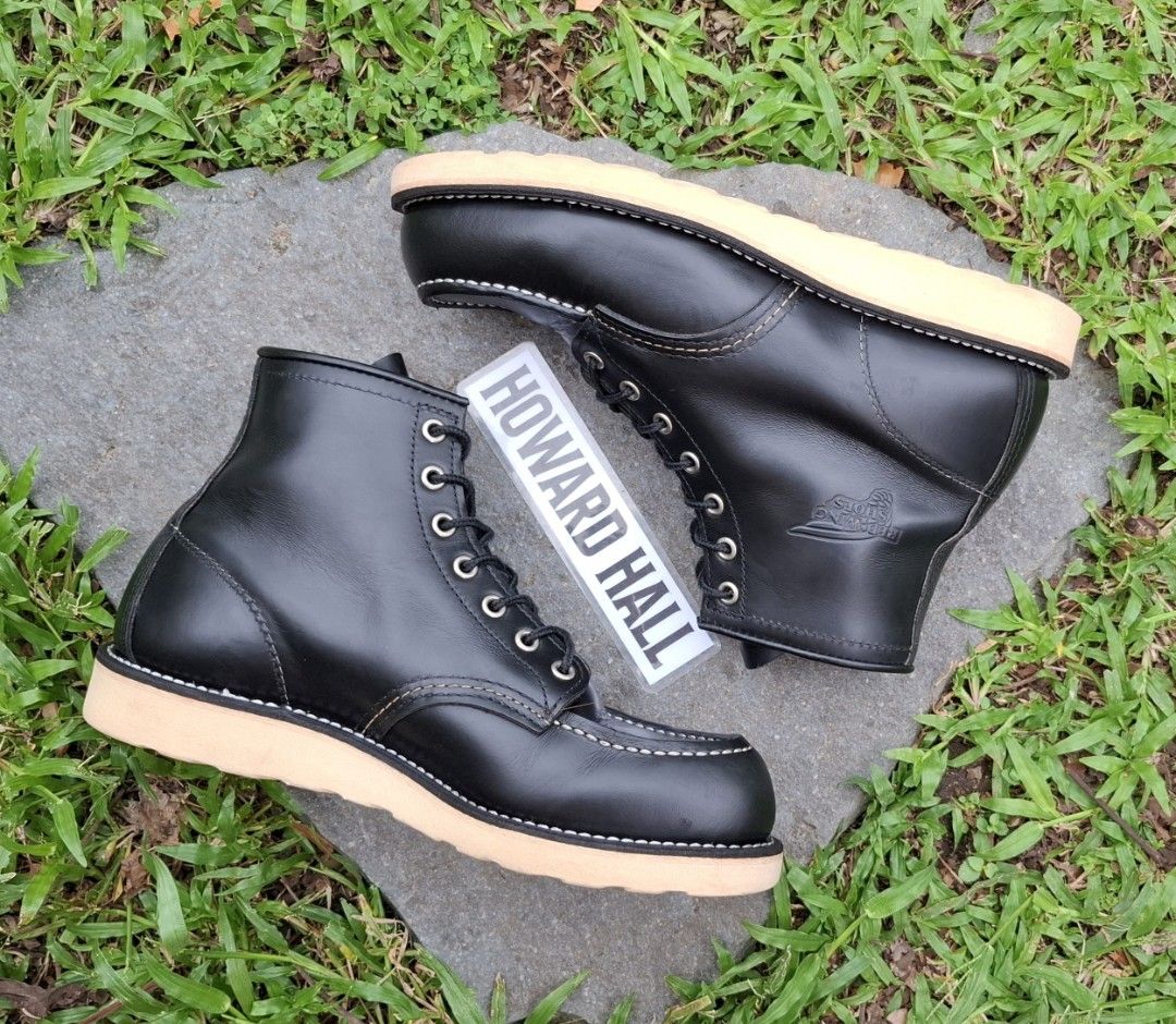 Red Wing 8130 Black Chrome (Category: Boots) located in Cavite. Submitted by howie16 (Listing ID 1461870283, Image 1). Description: 7,999 price Red Wing 8130 Black Chrome Moc Toe Size 7D US Fit to size 7.5-8 US sneaker size Used but in good condition No original box Color may vary due to lighting Pm me if interested Visit my other posts... .