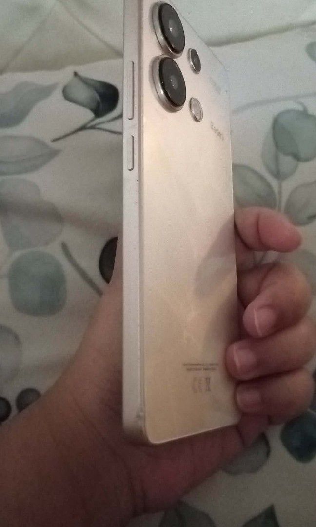 REDMI 10 & 12 FOR SALE (Category: Xiaomi) located in Pasig City. Submitted by dsmwa (Listing ID 1461838734, Image 3). Description: broken screen, kayo nalang po mag-replace :).