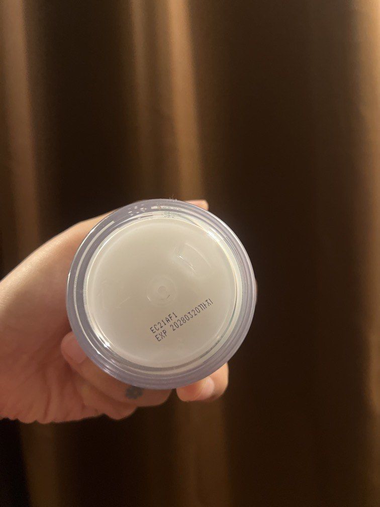 R.E.D/RED Blemish Clear Soothing Cream (Category: Face Care) located in Cainta. Submitted by rsshopacc (Listing ID 1461909356, Image 2). Description: Just opened, i still have another tub. Expires in 2028 Purchased from Korea. It was very popular there so I had to try for myself Rfs: decluttering excess skin care.
