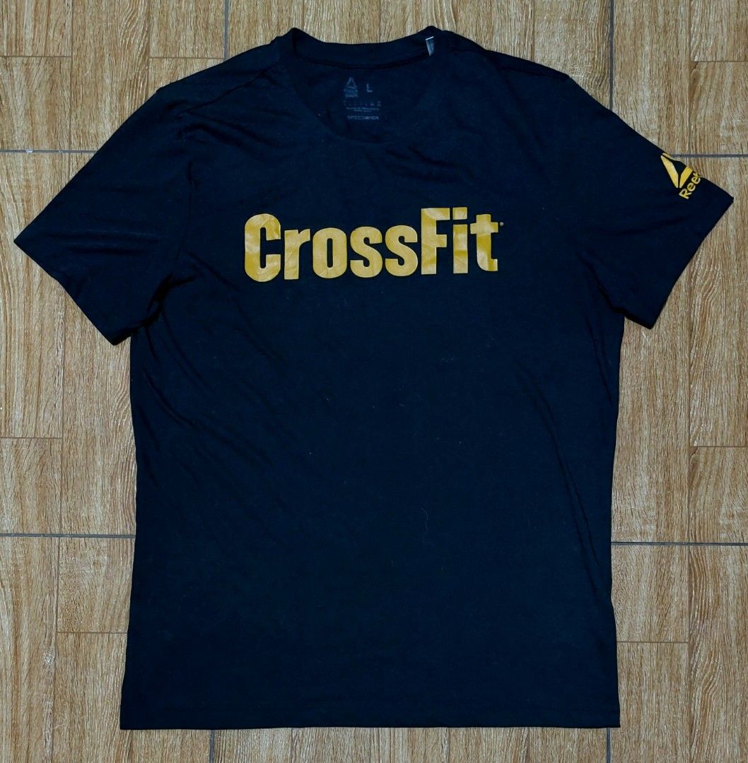 Reebok Crossfit (Category: Activewear) located in Baguio. Submitted by wagwagan_001 (Listing ID 1461914847, Image 1). Description: excellent large 21 x 28.