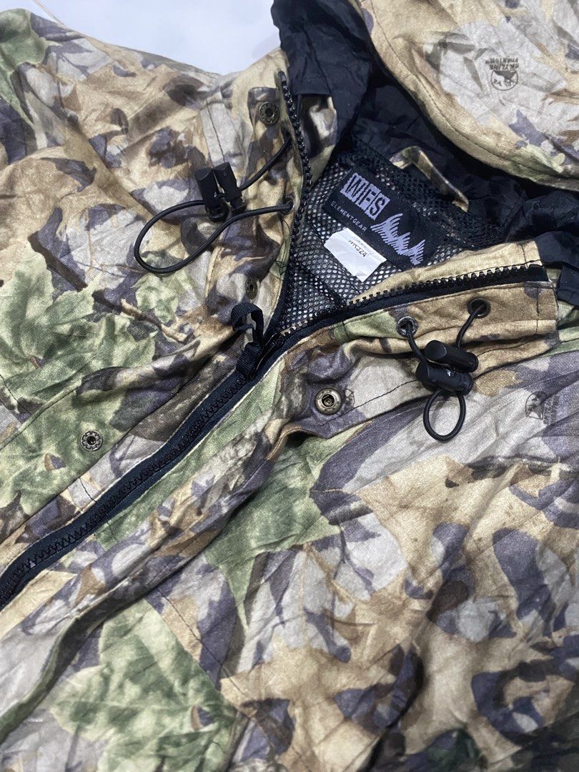 ReelTree Jacket (Category: Coats, Jackets and Outerwear) located in Mabalacat. Submitted by dagz_thrift (Listing ID 1461962606, Image 3). Description: Reel tree Boxy Jacket Good Condition Dimes 26 width x 27.5 length No issue Need wash only may white flakes sa loob check last picture .