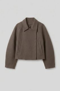 (Kategori: ) berada di . Dikirim oleh wear.wego (ID iklan 1461998692, Gambar 1). Deskripsi: .