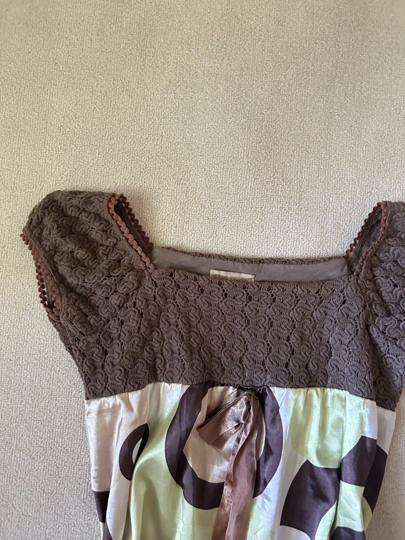 Retro sleeve wrap top (Category: Others Tops) located in Quezon City. Submitted by y2klar (Listing ID 1461964676, Image 2). Description: Retro sleeve wrap blouse top Size-Medium 10/10 condition no flaws..