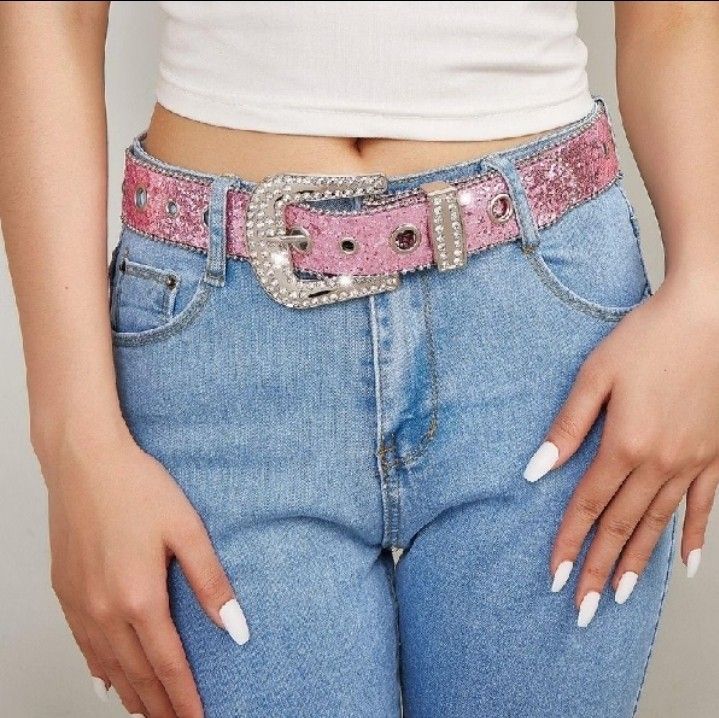 Rhinestone Studded Western Belt (Category: Belts) located in Iloilo. Submitted by mnky.bsns03 (Listing ID 1461927835, Image 2). Description: 9.5/10 Color rate No issues 36 Length.