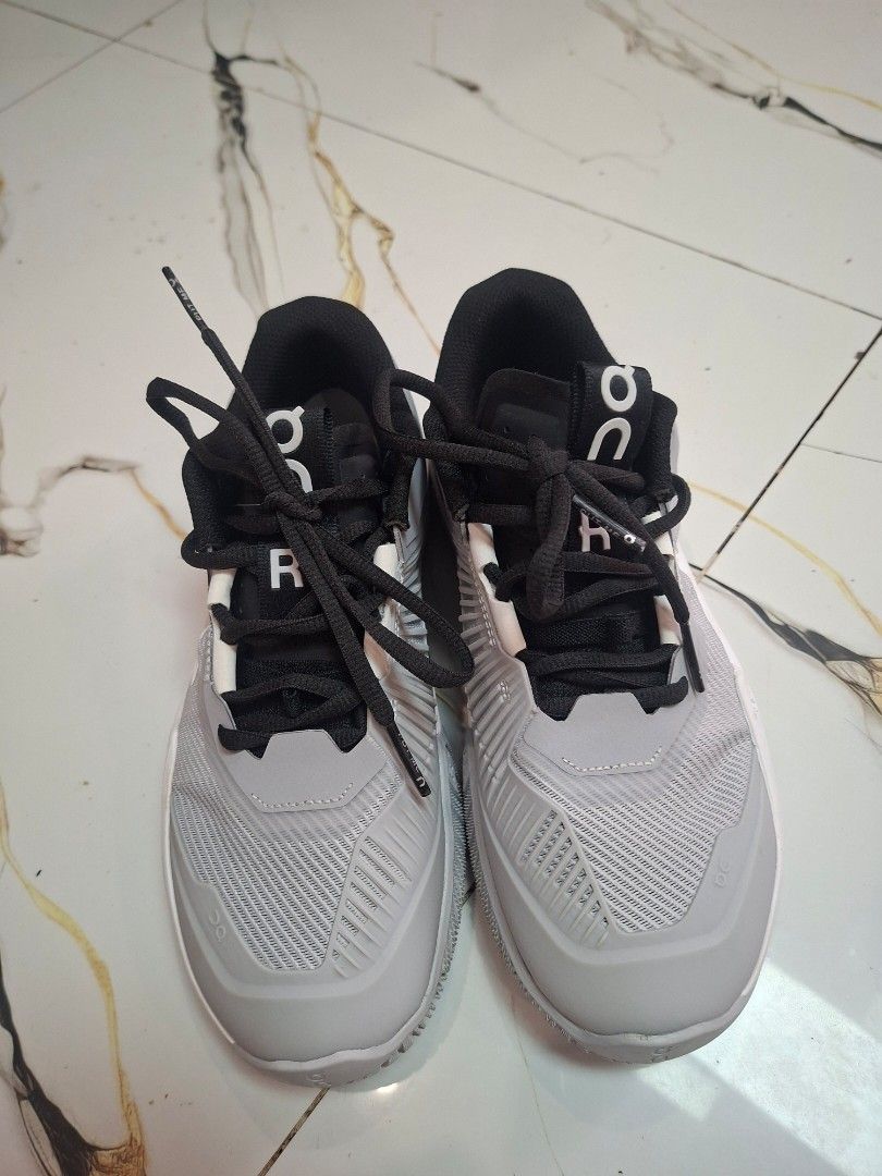 Roger pro fire (Category: Casual Shoes) located in Manila. Submitted by joooohn04 (Listing ID 1462000518, Image 2). Description: Used But not abused Roger Pro Fire Women Size 8 Bought from Japan Price : 6.5k Nalang!! Rfs: Need lang po ng cash.