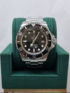 (Category: ) located in . Submitted by ngeehoewatches (Listing ID 1461917682, Image 1). Description: .