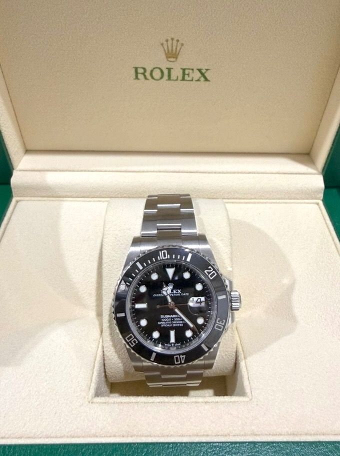 Rolex Submariner Date Watch (Category: Luxury Watches) located in Manila. Submitted by atty.jay (Listing ID 1461924352, Image 2). Description: - Rolex Submariner Date Reference: 126610LN Size: 41mm (Modern tapered case profile) Warranty Card: Matching original Rolex warranty card officially dated May 27, 2021.