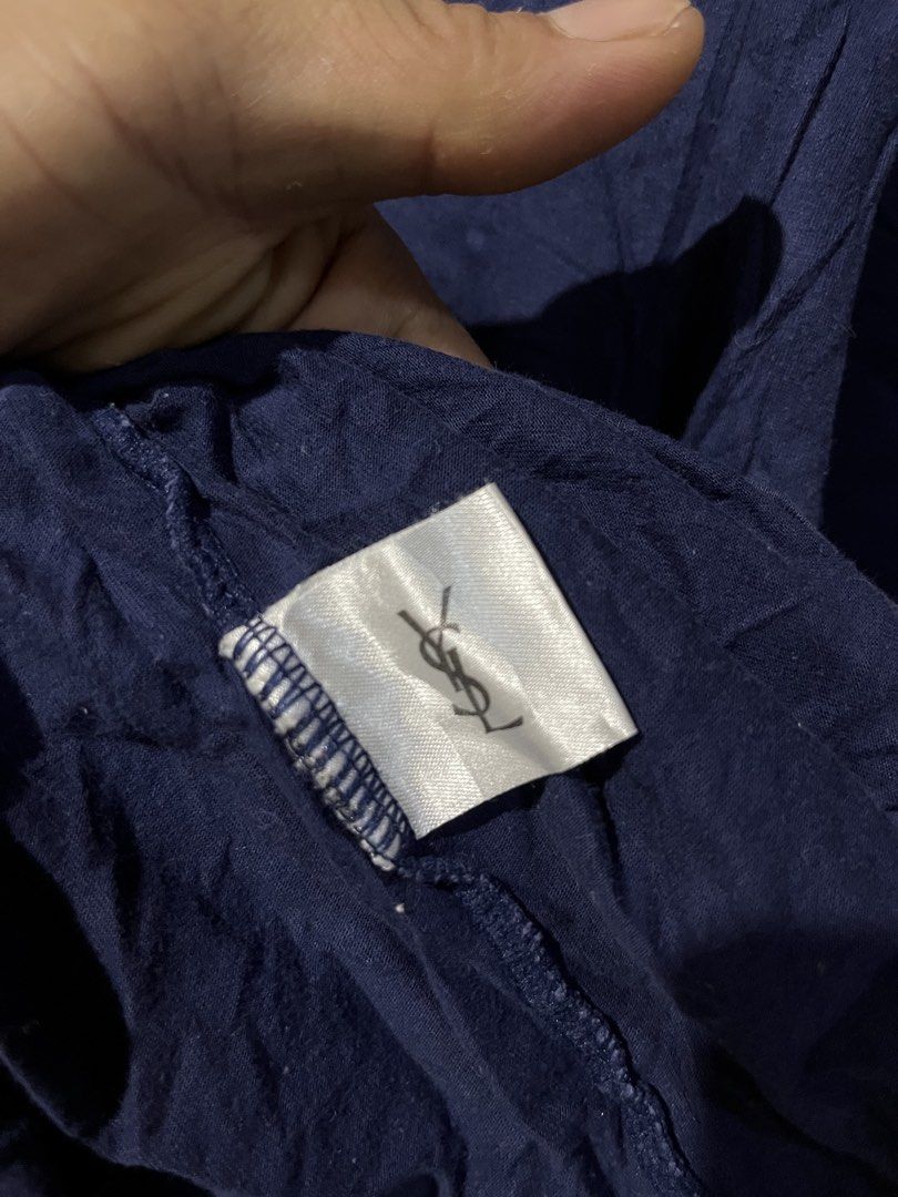 saint lauren (Category: Luxury Accessories) located in Marawi City. Submitted by fixation_05 (Listing ID 1461936105, Image 3). Description: vintage ysl size large 21.5/28 9,5/10 color rate excellent.