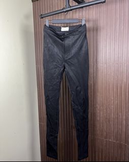 (Category: ) located in . Submitted by cabsygoods (Listing ID 1461857717, Image 1). Description: .