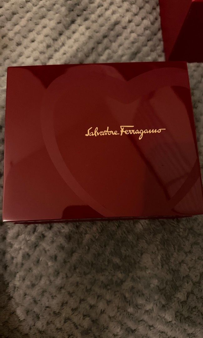 Salvatore Ferragamo Cuore Watch – Complete Box Set (Category: Luxury Watches) located in Malabon City. Submitted by mrsuabae (Listing ID 1461833836, Image 3). Description: Salvatore Ferragamo Cuore Watch – Complete Box Set Description Authentic Salvatore Ferragamo Cuore ladies watch in silver-tone finish. Beautifully kept and comes with its original Ferragamo presentation set. Details: * Brand: Salvatore Ferragamo * Collection: Cuore * Ladies wat