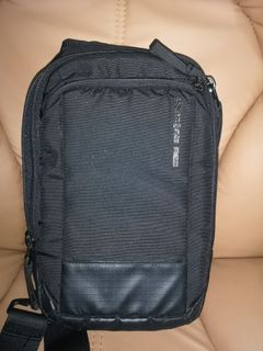 (Kategori: ) berada di . Dikirim oleh happy.prelovedlikenew (ID iklan 1461812065, Gambar 1). Deskripsi: .