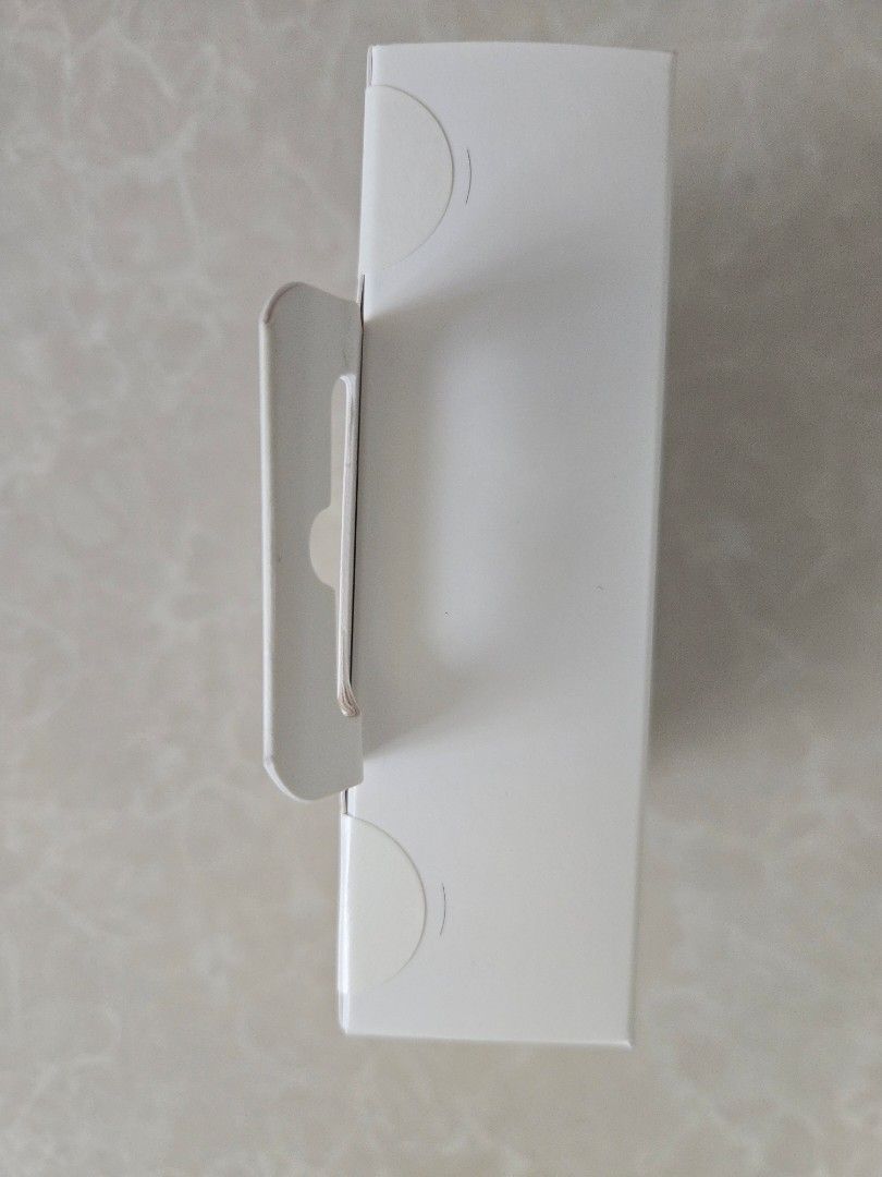 Samsung 45W USB-C 充電器 （分類：充電器及電線）位於 Hong Kong。 由 hopping622 提交（商品編號 1461829447，圖片 3）。簡介： 有USB-C接口，適合為手機、平板等裝置快速充電。Made in Vietnam，品質保證。買家請留意，請只使用Samsung認可的電池、充電器和線材，以免造成損壞或受傷。。