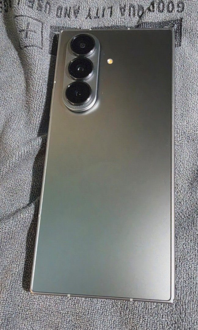 Samsung Galaxy Z Fold 7 (Category: Samsung) located in Quezon City. Submitted by jthree1910 (Listing ID 1461798407, Image 1). Description: Samsung Z Fold 7 512 gb Silver Shadow NTC Certified Like New No issue contact us at the ff # 09681351910 09937101983.