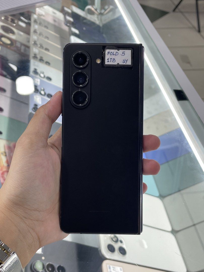SAMSUNG Z FOLD 5 12/1TERA OPENLINE NTC VARIANT (Category: Samsung) located in San Juan City. Submitted by aynaagadgets (Listing ID 1461978917, Image 3). Description: SAMSUNG FOLD 5 12/1TERA OPENLINE SEPTEMBER 2026 STALL #: XB-07 FOR SALE | TRADE / SWAP PASS SA MGA SCAMMERS / THIRD PARTY (RFS: Buy and Sell) ⬇️DETAILS⬇️ •12/1 TERA (Other storage is also available) •Black (Other color is also available but price may vary) •NTC Variant •95% Smooth •T