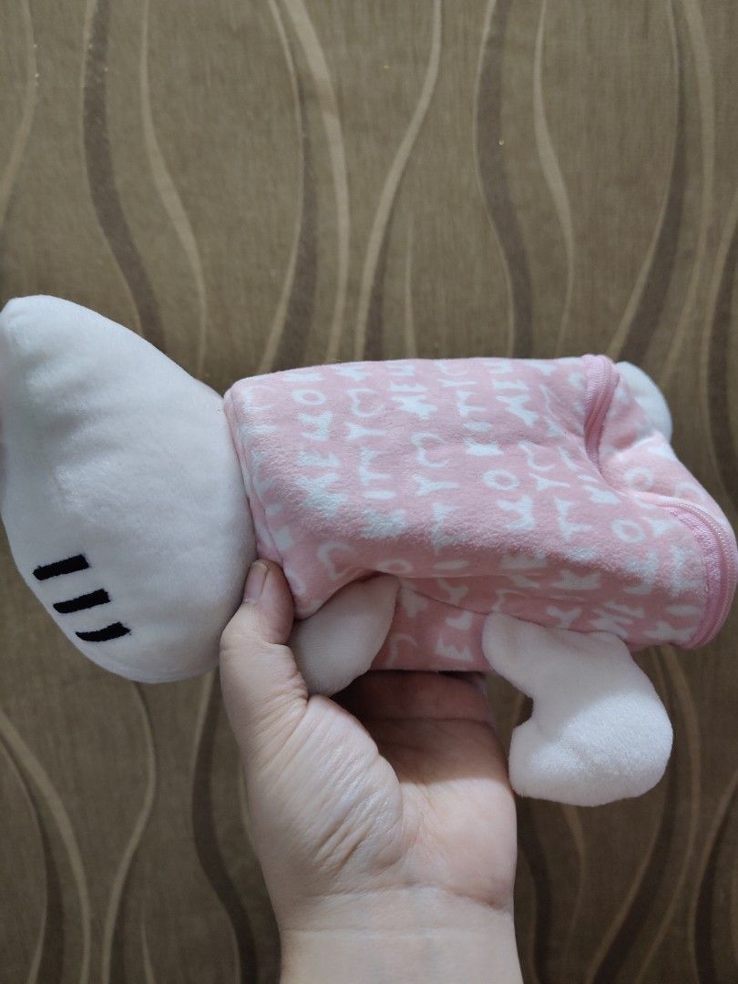 Sanrio Hello Kitty Plush Tissue Holder (Category: Plushies & Soft Toys) located in Santa Rosa. Submitted by mmps249.1 (Listing ID 1461825617, Image 2). Description: Crossposted Mine now, pay now shipping courier: JRS only Gcash payment upon order No reservations.