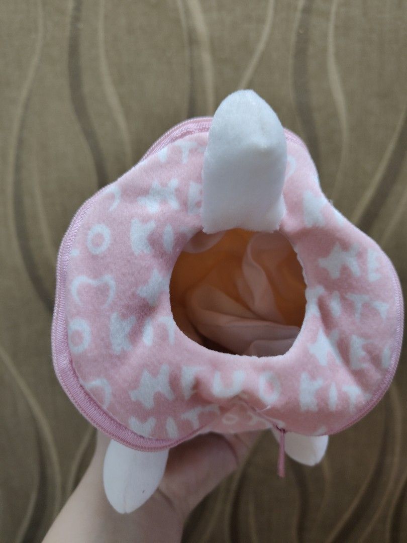 Sanrio Hello Kitty Plush Tissue Holder (Category: Plushies & Soft Toys) located in Santa Rosa. Submitted by mmps249.1 (Listing ID 1461825617, Image 3). Description: Crossposted Mine now, pay now shipping courier: JRS only Gcash payment upon order No reservations.