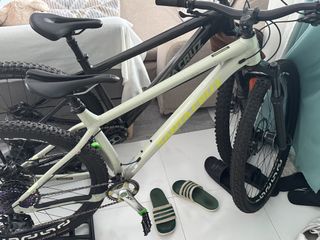(Category: ) located in . Submitted by johnsbike (Listing ID 1461861722, Image 1). Description: .