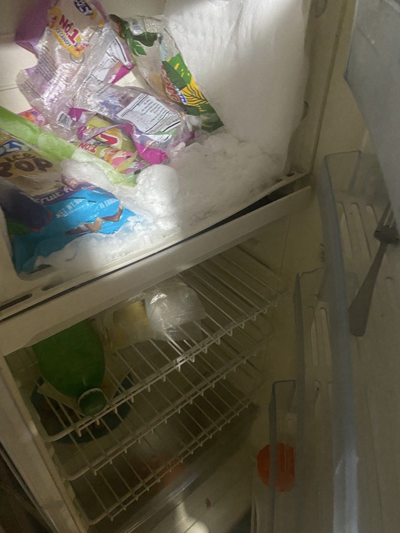 SANYO REFRIGERATOR (Category: Refrigerators and Freezers) located in Manila. Submitted by vastfish.6d64ff (Listing ID 1461824385, Image 2). Description: issue lang is walang pinto freezer, yun lang..