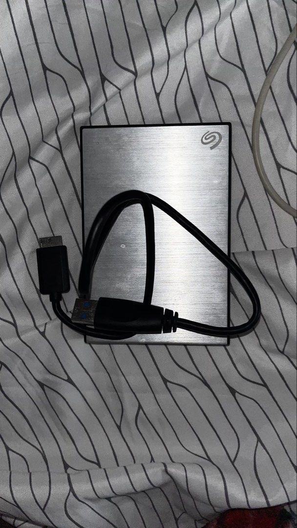 seagate 2TB (Category: Other Gadgets) located in Marikina City. Submitted by yuan_reyess (Listing ID 1461821989, Image 2). Description: hello, selling my personal item for only 4,500 because I haven’t used it in months (and need funds). price is still negotiable if it’s too expensive for 2nd hand. no damage, never actually put anything in it but was plugged in to my laptop location: Marikina.