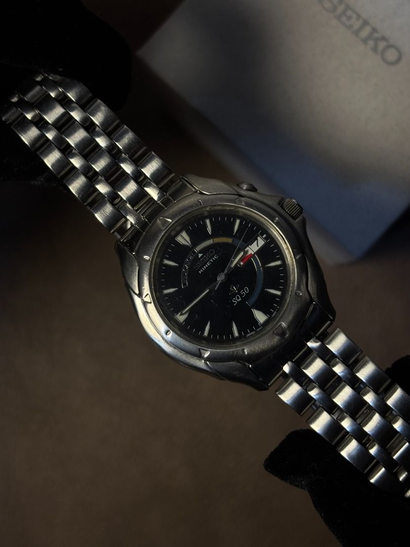 SEIKO KINETIC 5M42 (Category: Luxury Watches) located in Caloocan City. Submitted by rarerabbit.fde76f (Listing ID 1461890130, Image 2). Description: POWERED BY YOUR MOTION. A refined expression of Seiko engineering—where timeless elegance meets innovative technology. The Seiko Kinetic 5M42 combines the feel and presence of a traditional timepiece with the convenience of quartz accuracy. Its Kinetic movement generates electrical energy from the n