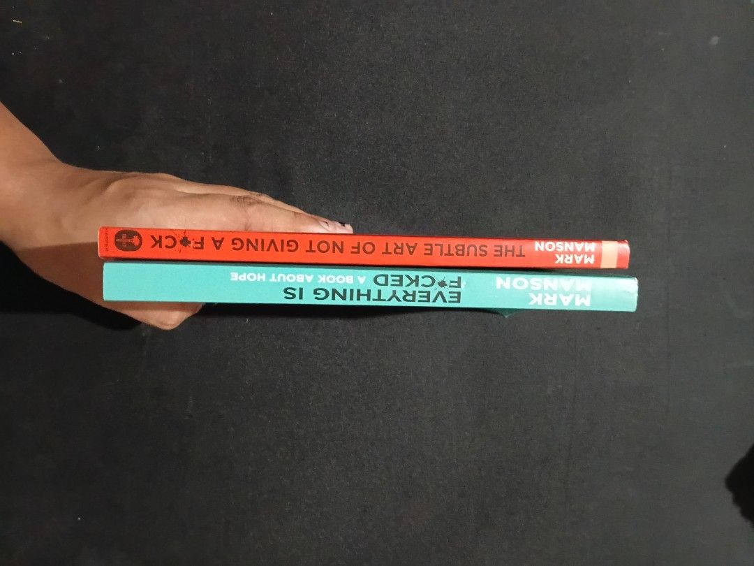 Self help books reprint (Category: Storybooks) located in Manila. Submitted by larissa_16 (Listing ID 1461853763, Image 2). Description: Issue: The orange book has dog ears. No foxing, good condi Hindi pa nagagamit yung blue bookkk.