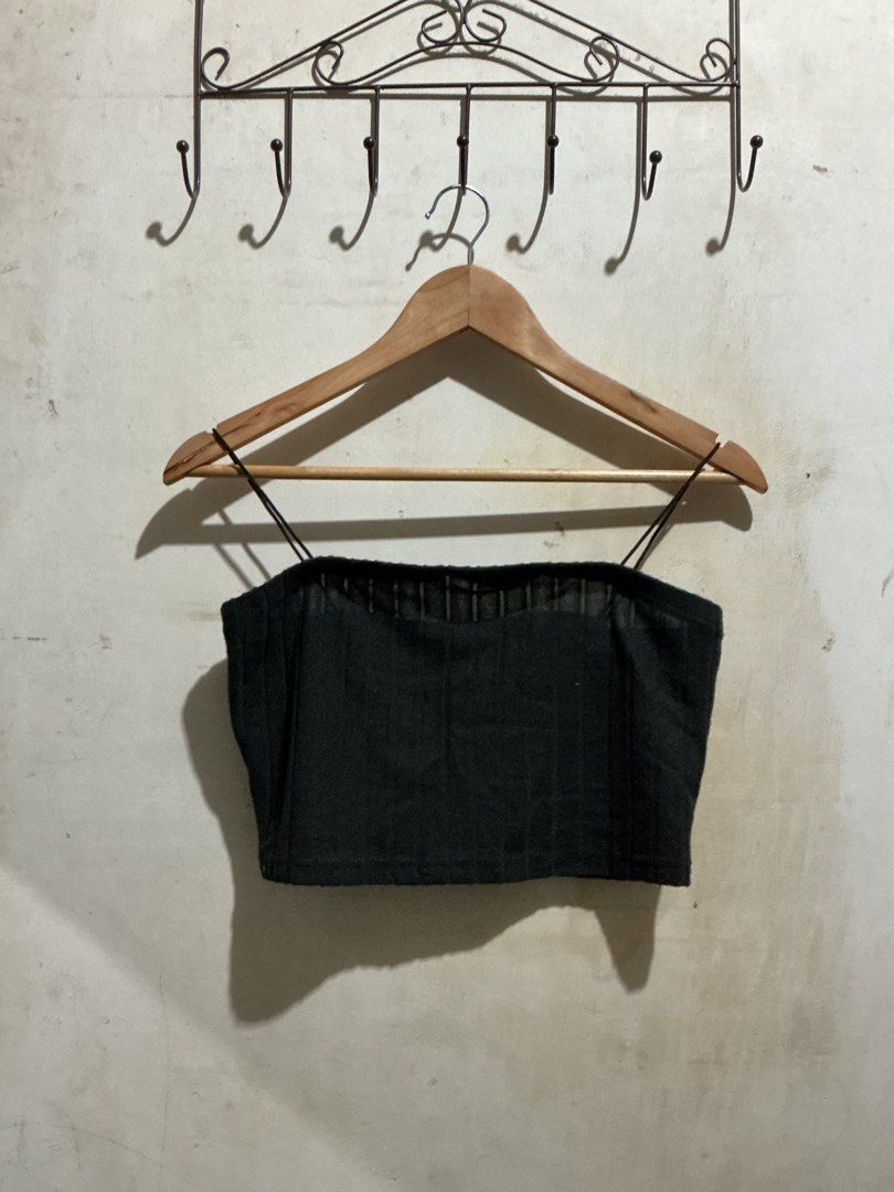 SHEIN CROP STRING TOP (Category: Others Tops) located in Dagupan City. Submitted by trendies_collection (Listing ID 1462011527, Image 1). Description: Brand new with pouch Large on tag No issue.