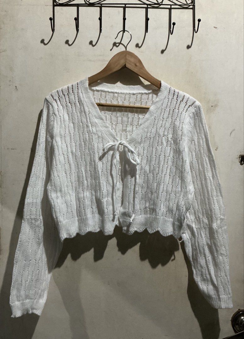 SHEIN CURVE CROCHET KNITTED TIE FRONT TOP (Category: Longsleeves) located in Dagupan City. Submitted by trendies_collection (Listing ID 1462013516, Image 2). Description: Brand new with pouch 0xl on tag, best fit sa large No issue.