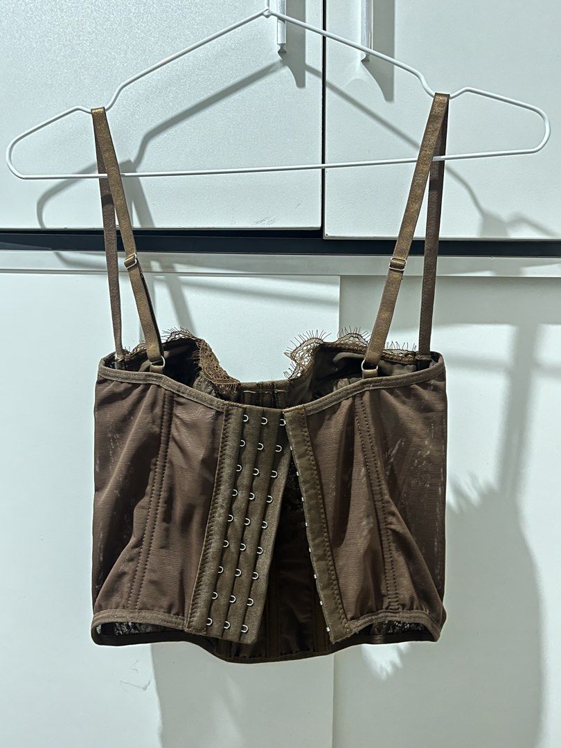 Shein Lace Corset (Category: Sleeveless) located in Makati City. Submitted by _calrr17 (Listing ID 1461836410, Image 3). Description: never used .