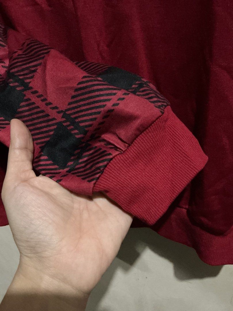 SHEIN PULL OVER (Category: Coats, Jackets and Outerwear) located in Dagupan City. Submitted by trendies_collection (Listing ID 1462007859, Image 3). Description: Brand new with pouch Large on tag No issue.